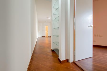 Apartamento à venda com 58m², 2 quartos e 1 vaga Apartamento à venda com 58m², 2 quartos e 1 vagaCorredor