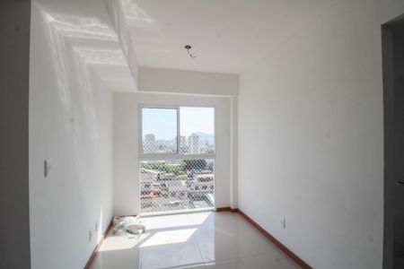 Sala de apartamento para alugar com 2 quartos, 49m² em Novo Horizonte, Nilópolis