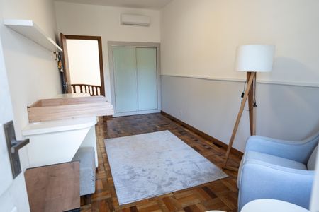 Casa à venda com 250m², 4 quartos e 1 vaga Casa à venda com 250m², 4 quartos e 1 vagaQuarto 4