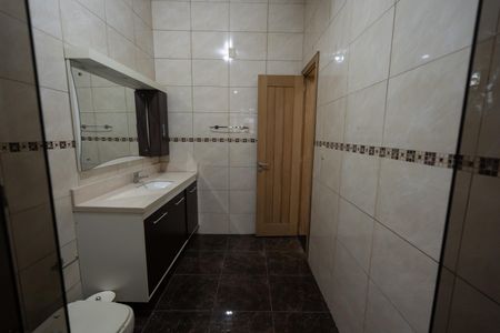 Casa à venda com 250m², 4 quartos e 1 vaga Casa à venda com 250m², 4 quartos e 1 vagaBanheiro da Suíte 1