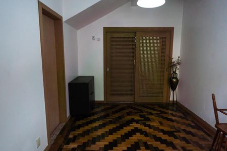 Casa à venda com 250m², 4 quartos e 1 vaga Casa à venda com 250m², 4 quartos e 1 vagaHall de entrada