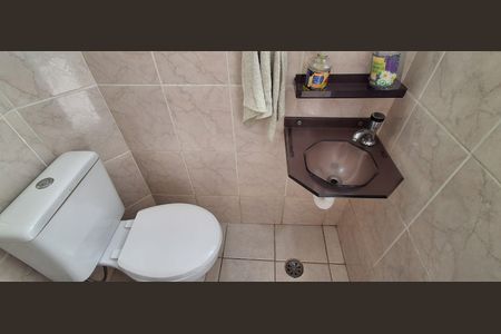 Casa à venda com 150m², 3 quartos e 2 vagas Casa à venda com 150m², 3 quartos e 2 vagasLavabo