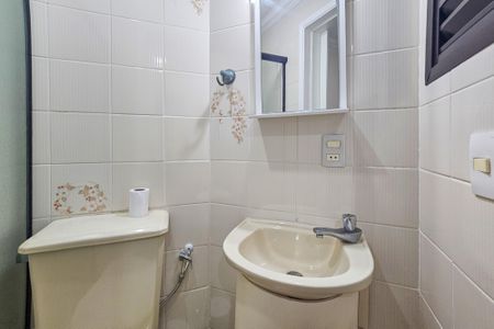Apartamento para alugar com 110m², 4 quartos e 1 vaga Apartamento para alugar com 110m², 4 quartos e 1 vagaBanheiro da Suíte 1
