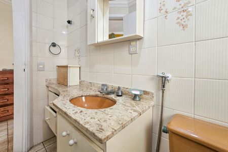 Apartamento para alugar com 110m², 4 quartos e 1 vaga Apartamento para alugar com 110m², 4 quartos e 1 vagaBanheiro da Suíte 2