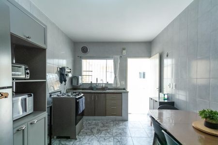 Casa à venda com 152m², 2 quartos e 3 vagas