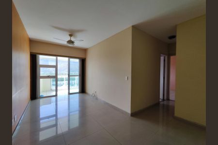 Sala de apartamento à venda com 2 quartos, 70m² em Recreio dos Bandeirantes, Rio de Janeiro