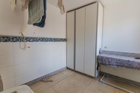 Casa à venda com 315m², 3 quartos e 3 vagas Casa à venda com 315m², 3 quartos e 3 vagasÁrea de Serviço