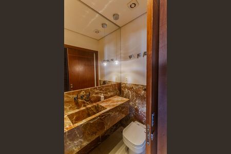 Casa à venda com 315m², 3 quartos e 3 vagas Casa à venda com 315m², 3 quartos e 3 vagasLavabo na Sala 1