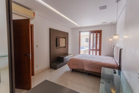 Casa à venda com 315m², 3 quartos e 3 vagas Casa à venda com 315m², 3 quartos e 3 vagasSuíte 1