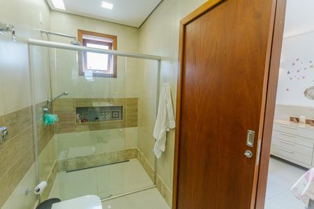 Casa à venda com 315m², 3 quartos e 3 vagas Casa à venda com 315m², 3 quartos e 3 vagasBanheiro da Suíte 2