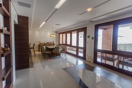 Casa à venda com 315m², 3 quartos e 3 vagas Casa à venda com 315m², 3 quartos e 3 vagasSala 1