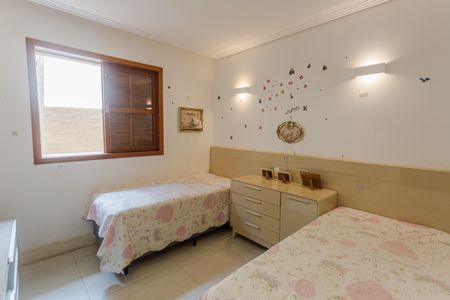 Casa à venda com 315m², 3 quartos e 3 vagas Casa à venda com 315m², 3 quartos e 3 vagasSuíte 2