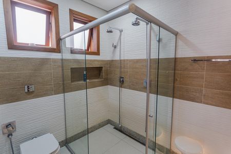 Casa à venda com 315m², 3 quartos e 3 vagas Casa à venda com 315m², 3 quartos e 3 vagasBanheiro da Suíte 1