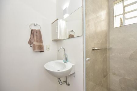 Casa para alugar com 110m², 2 quartos e 2 vagasBanheiro