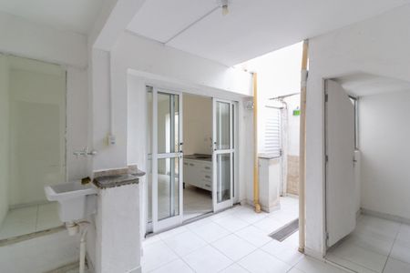 Casa para alugar com 67m², 2 quartos e sem vagaÁrea de Serviço