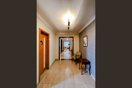 Apartamento à venda com 282m², 3 quartos e 2 vagasHall