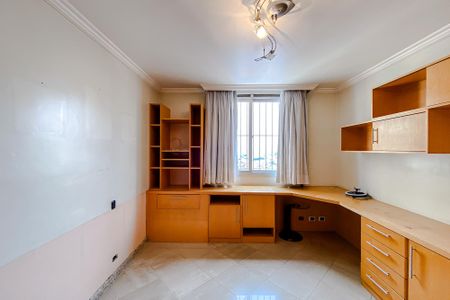 Apartamento à venda com 282m², 3 quartos e 2 vagasQuarto. 3