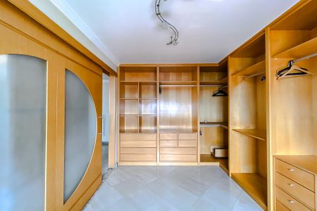 Apartamento à venda com 282m², 3 quartos e 2 vagasQuarto 2 - Suíte