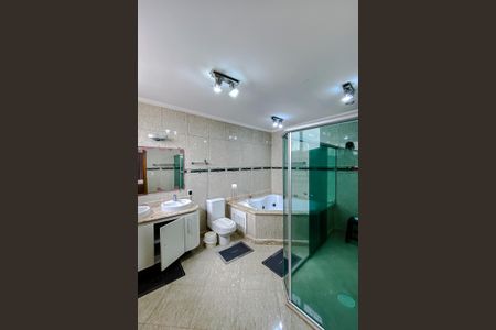 Apartamento à venda com 282m², 3 quartos e 2 vagasBanheiro da Suíte