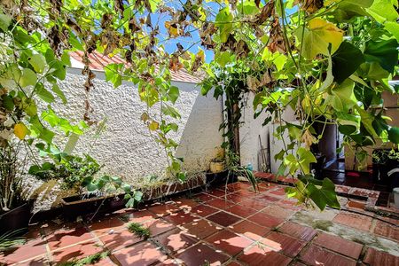 Casa à venda com 300m², 3 quartos e 2 vagasÁrea externa