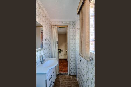 Casa à venda com 300m², 3 quartos e 2 vagasBanheiro Social