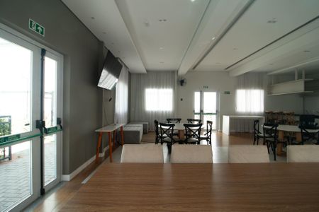 Apartamento para alugar com 40m², 2 quartos e sem vagaÁrea comum - Salão de festas