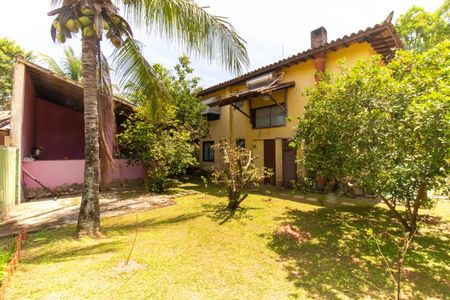 Casa de condomínio à venda com 180m², 4 quartos e 2 vagasÁrea externa