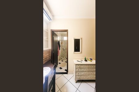 Casa à venda com 170m², 2 quartos e 2 vagasBanheiro da Suíte