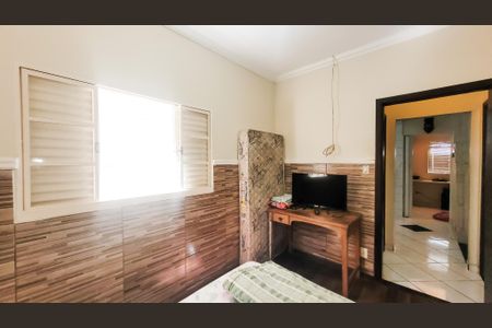 Casa à venda com 170m², 2 quartos e 2 vagasQuarto