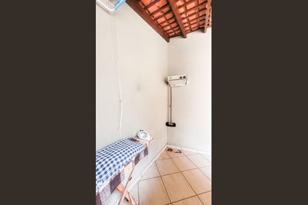 Casa à venda com 170m², 2 quartos e 2 vagasLavanderia