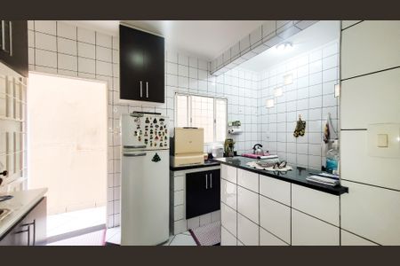 Casa à venda com 170m², 2 quartos e 2 vagasCozinha