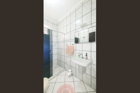 Casa à venda com 170m², 2 quartos e 2 vagasBanheiro Social