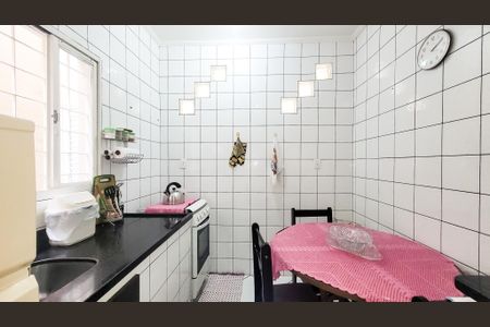 Casa à venda com 170m², 2 quartos e 2 vagasCozinha