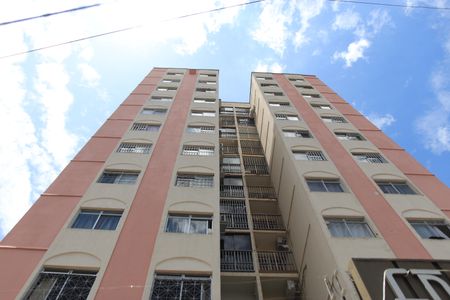 Apartamento para alugar com 80m², 2 quartos e 1 vagaFachada