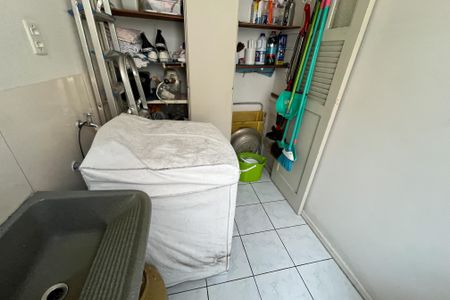 Apartamento à venda com 70m², 2 quartos e 1 vagaÁrea de Serviço