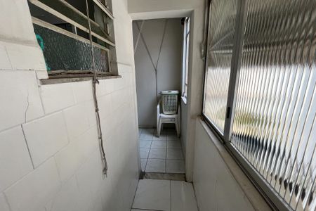 Apartamento à venda com 70m², 2 quartos e 1 vagaÁrea de Serviço