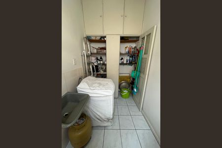 Apartamento à venda com 70m², 2 quartos e 1 vagaÁrea de Serviço