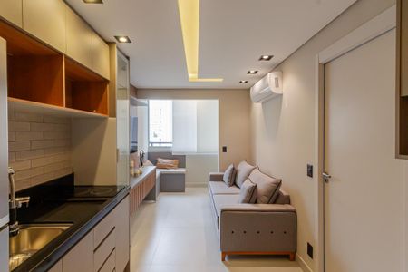 Sala e Cozinha de kitnet/studio para alugar com 1 quarto, 30m² em Vila Olímpia, São Paulo