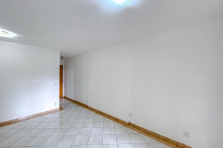 Apartamento para alugar com 65m², 3 quartos e 1 vaga Apartamento para alugar com 65m², 3 quartos e 1 vagaSala