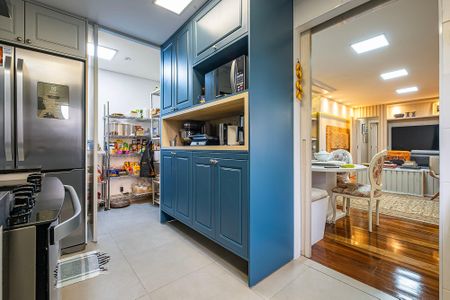 Apartamento para alugar com 151m², 3 quartos e 2 vagas Apartamento para alugar com 151m², 3 quartos e 2 vagasCozinha