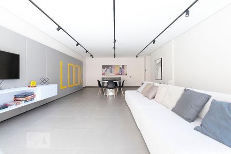 Apartamento para alugar com 151m², 3 quartos e 2 vagas Apartamento para alugar com 151m², 3 quartos e 2 vagasÁrea comum