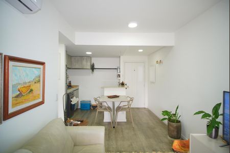 Sala de apartamento à venda com 1 quarto, 54m² em Petrópolis, Porto Alegre
