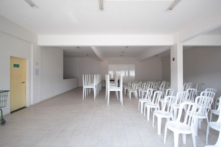 Apartamento para alugar com 65m², 2 quartos e 1 vaga Apartamento para alugar com 65m², 2 quartos e 1 vagaÁrea comum - Salão de festas