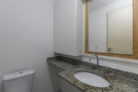 Apartamento à venda com 55m², 2 quartos e 1 vaga Apartamento à venda com 55m², 2 quartos e 1 vagaBanheiro