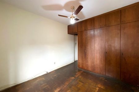 Casa à venda com 900m², 5 quartos e 2 vagasQuarto 4