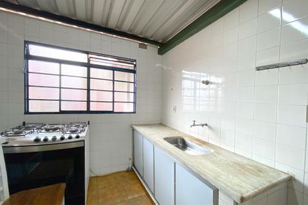Casa à venda com 900m², 5 quartos e 2 vagasCozinha de apoio