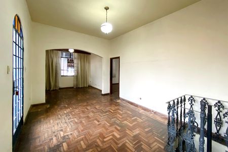 Sala de casa à venda com 5 quartos, 900m² em Santa Efigênia, Belo Horizonte
