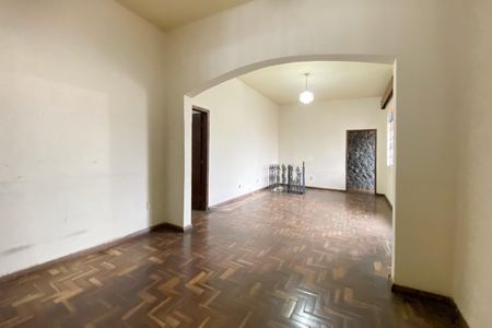 Casa à venda com 900m², 5 quartos e 2 vagasSala de Estar