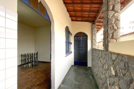 Casa à venda com 900m², 5 quartos e 2 vagasEntrada