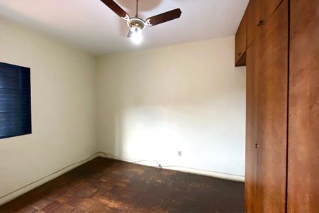 Casa à venda com 900m², 5 quartos e 2 vagasQuarto 4